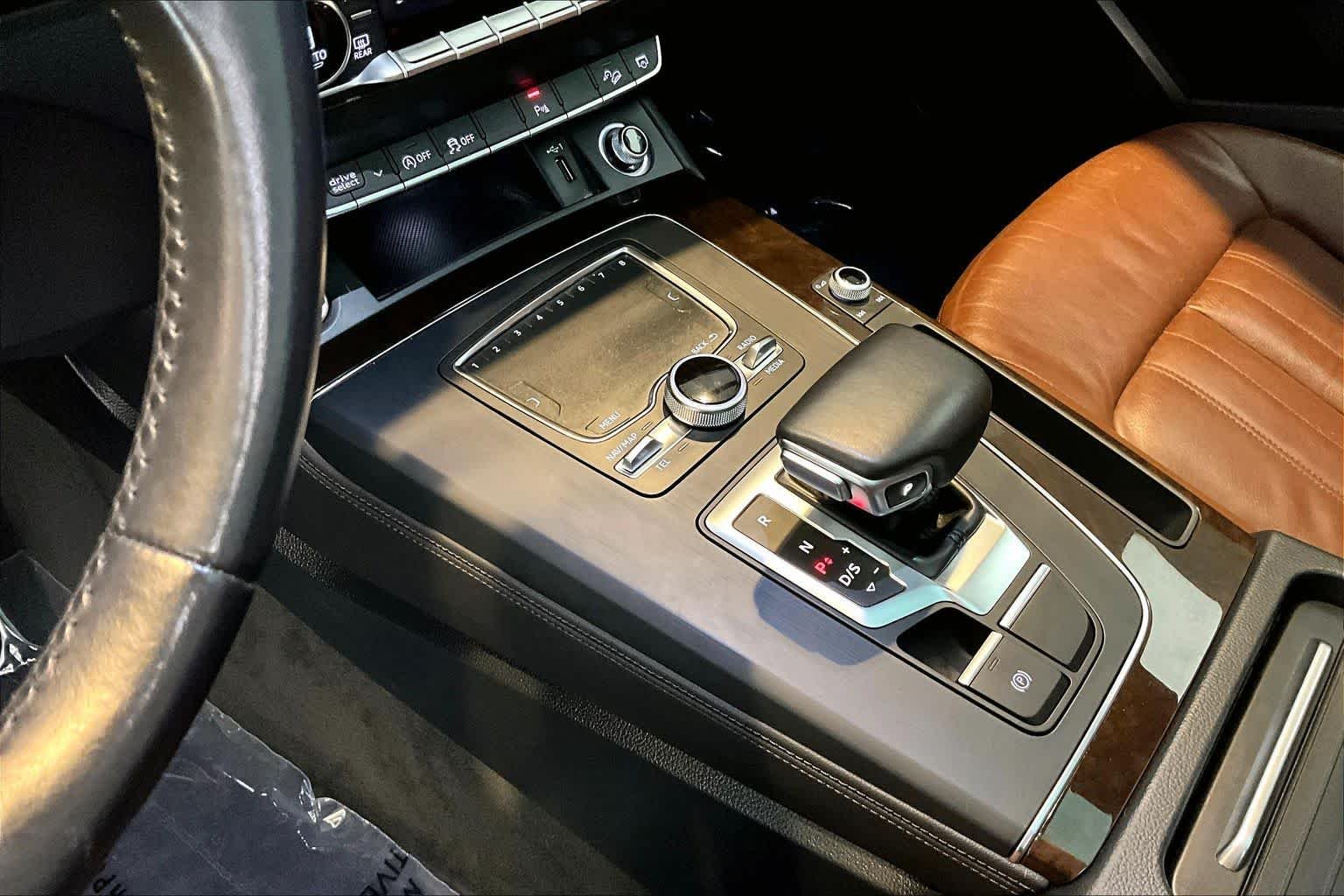 Used 2019 Moonlight Blue Metallic Audi Premium Plus image 17