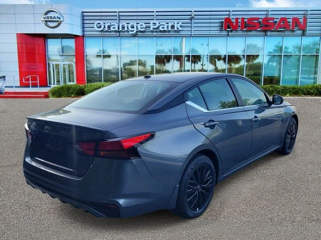 New 2026 Gray Nissan 2.5 SV image 2