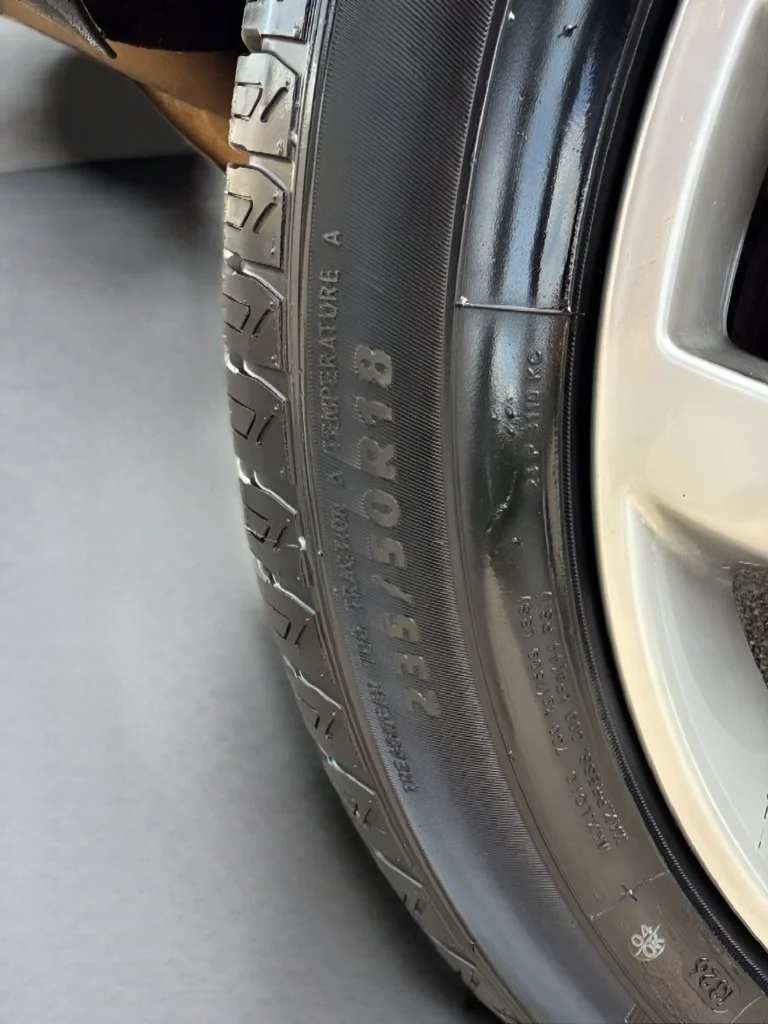 Used 2015 White Lincoln Base image 37