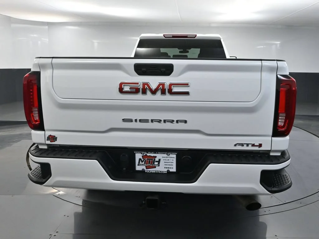 Used 2022 White GMC AT4 image 5