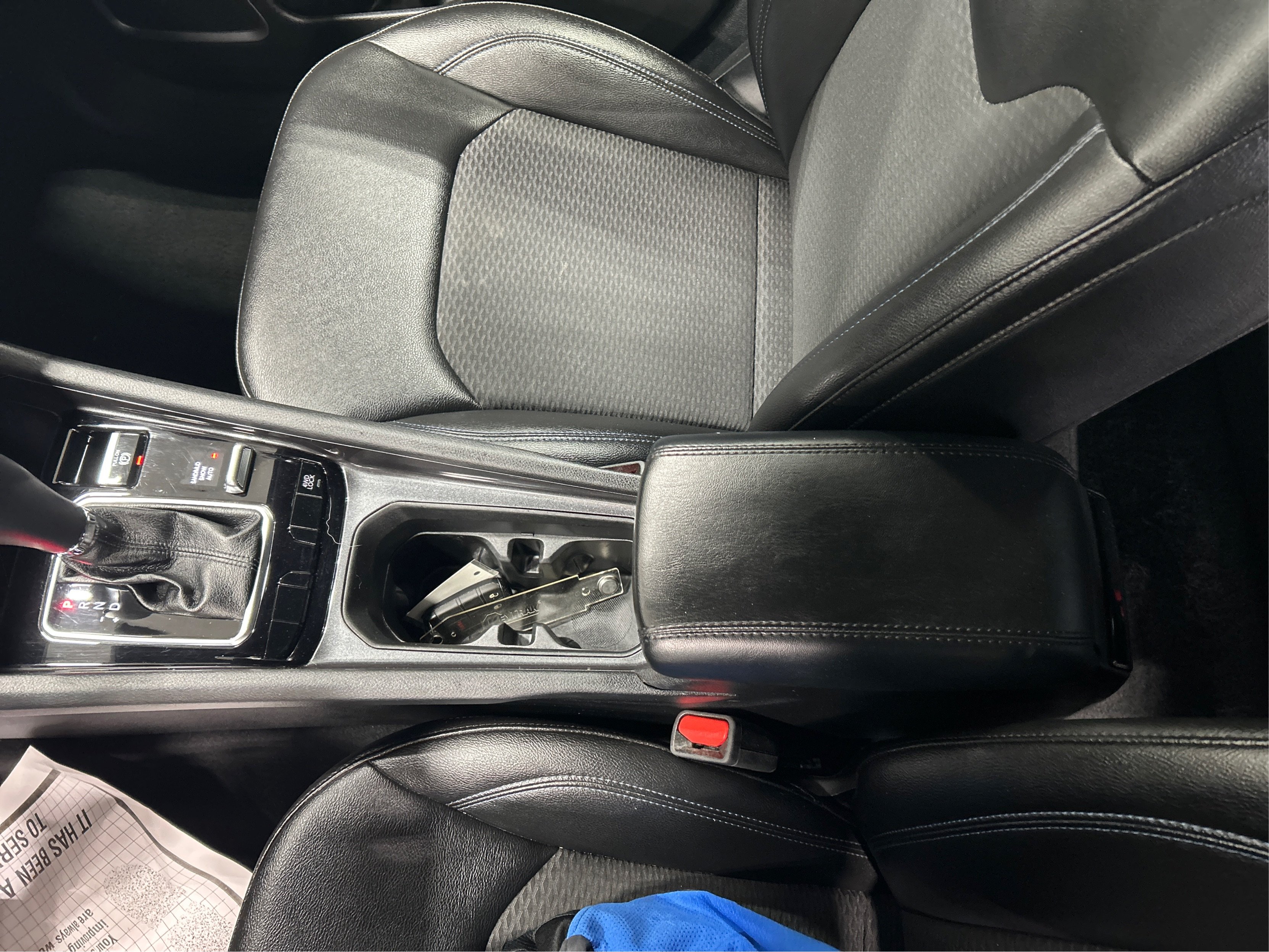 Used 2024 Black Jeep Latitude image 14