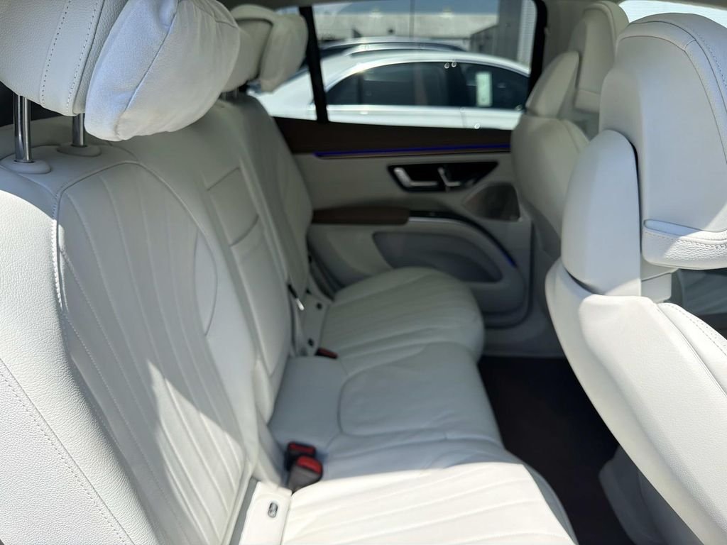 Certified Used 2023  Mercedes-Benz 450 image 9