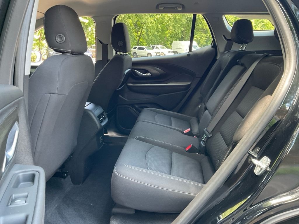 Used 2022 Black GMC SLE image 30
