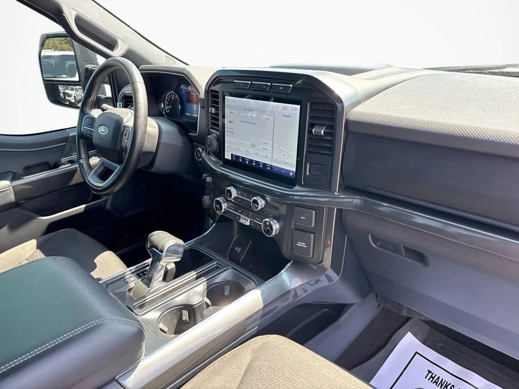 Certified Used 2023 Oxford White Ford XLT image 14
