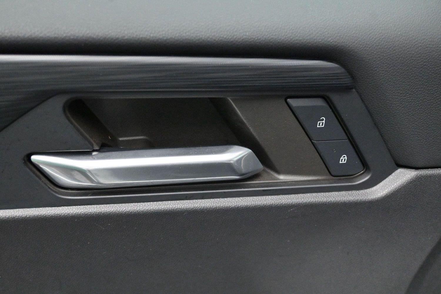 Used 2024 Summit White GMC FWD Elevation image 12