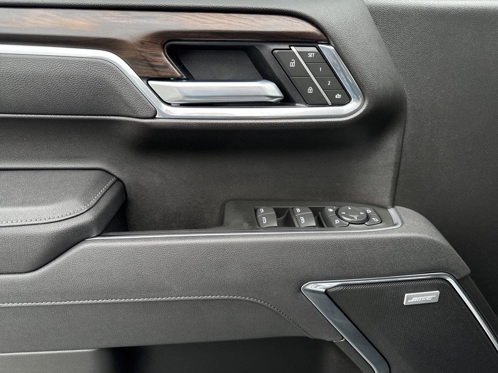 Used 2025 Sterling Metallic GMC SLT image 17