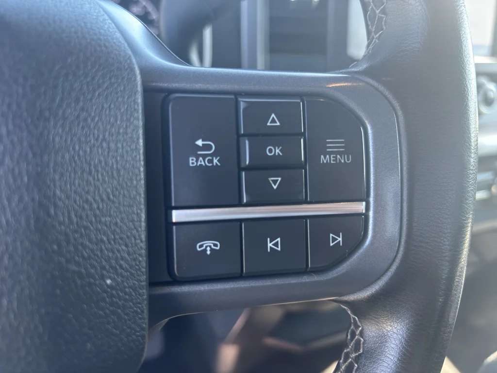 Used 2023 Oxford White Ford XLT image 25