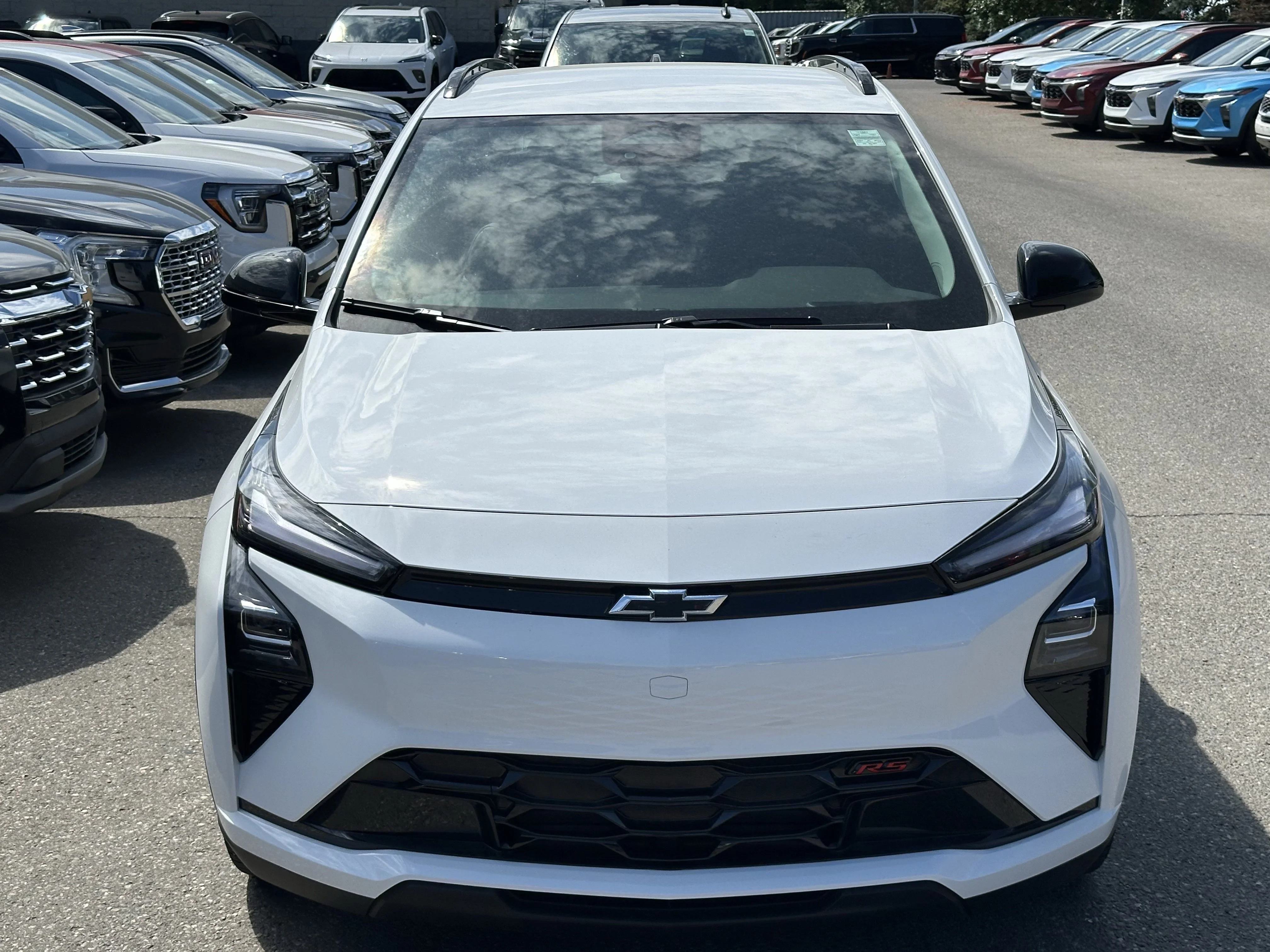 New 2027 Summit White Chevrolet RS image 2