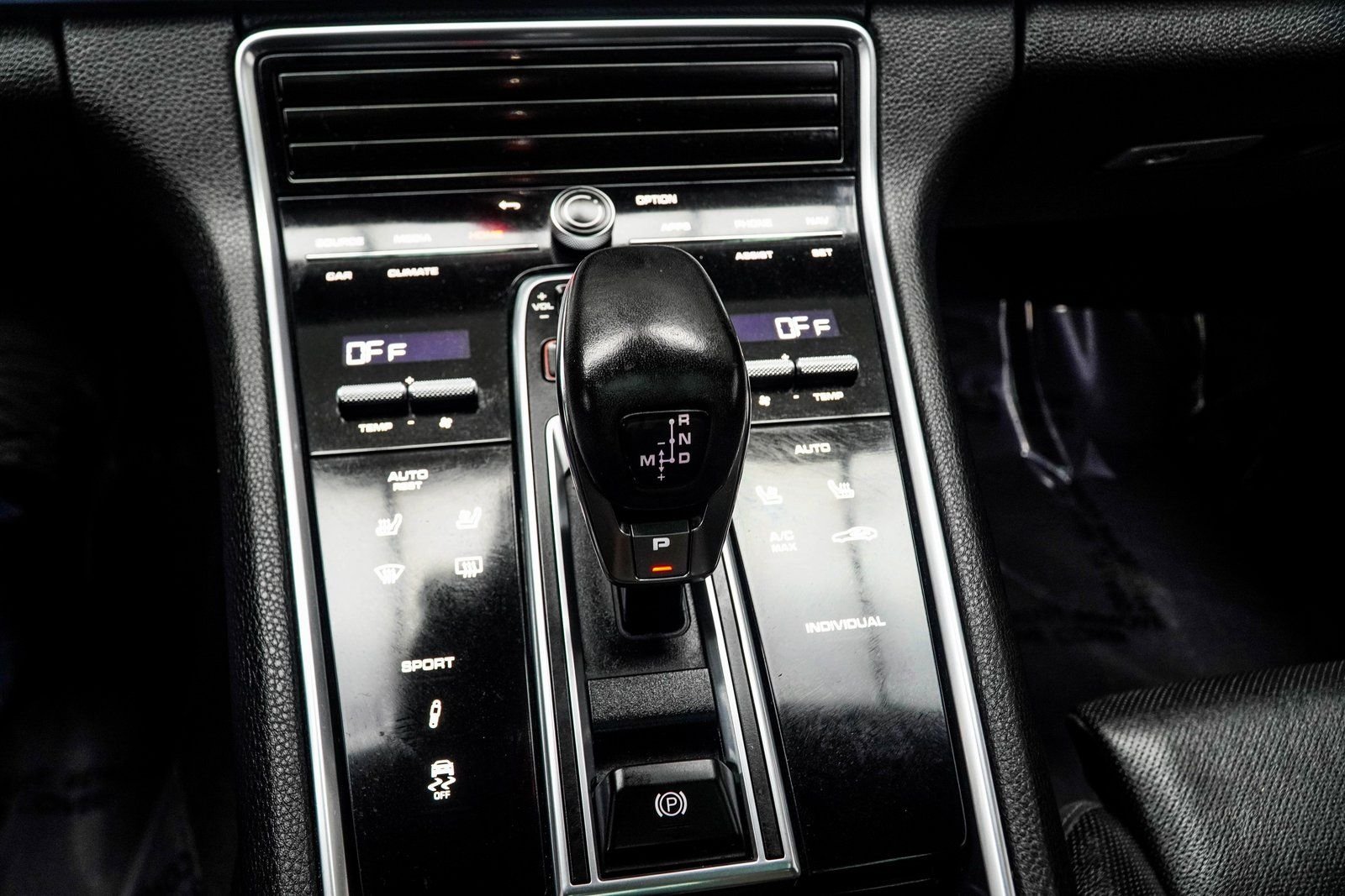 Used 2021 Silver Porsche 4 image 26
