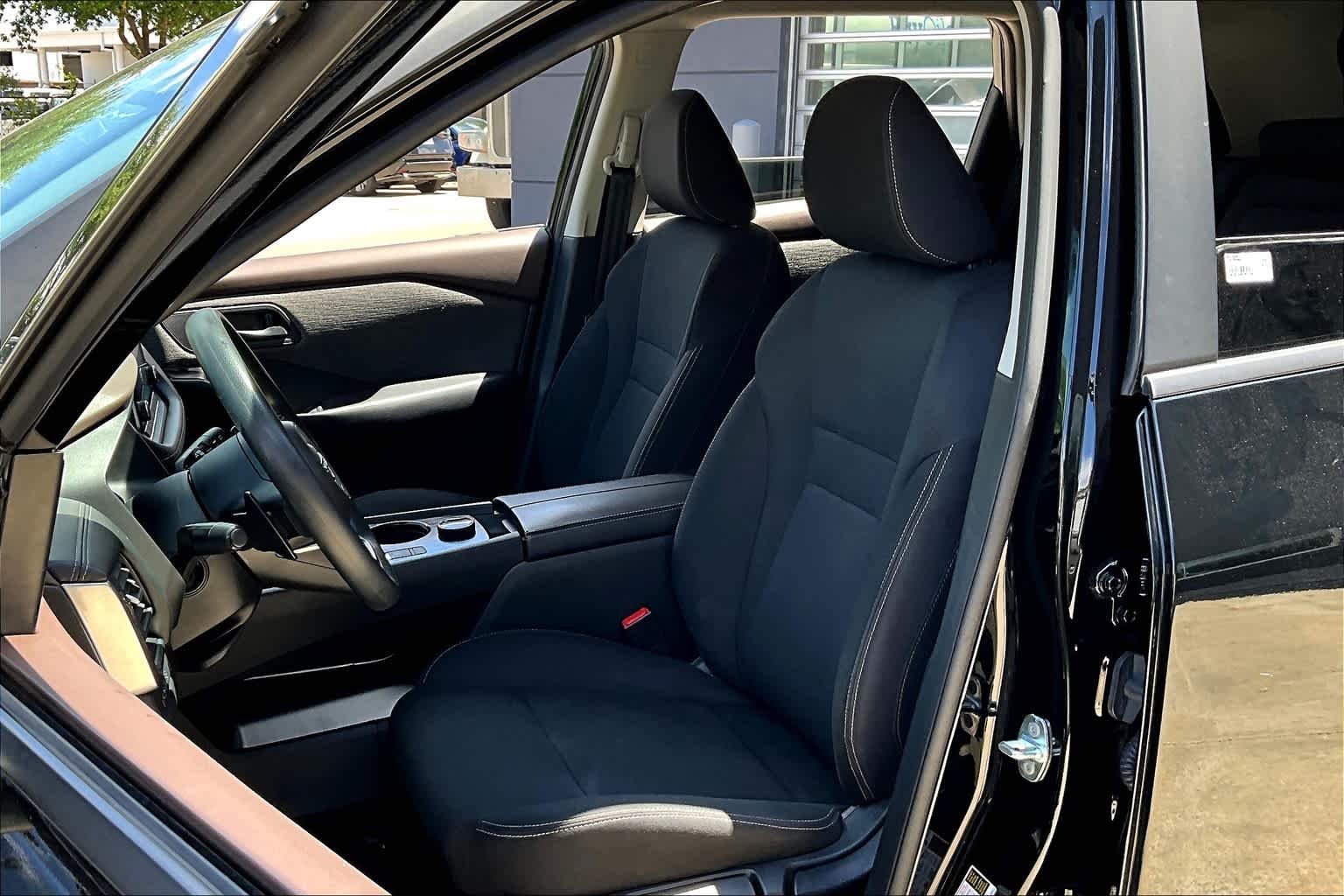 Used 2023 Super Black Nissan S image 7