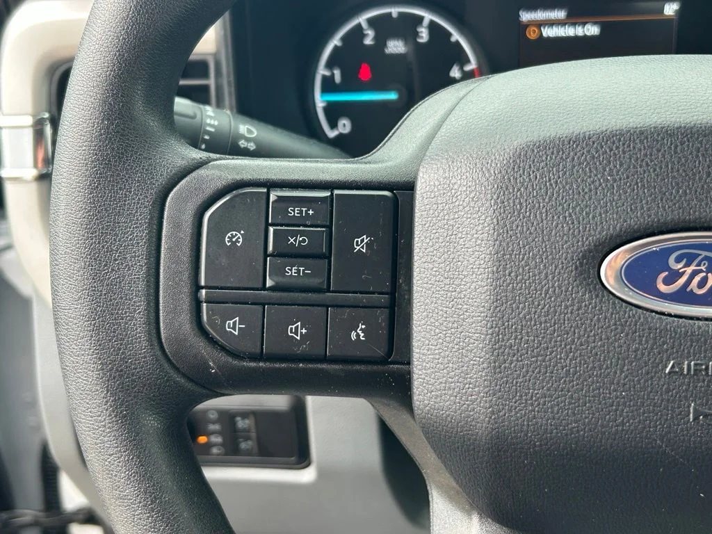 Used 2025 Oxford White Ford XL image 40