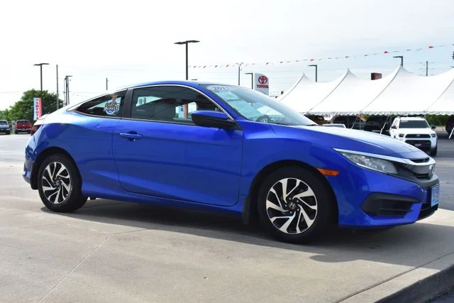 Used 2017 Blue Honda LX image 4