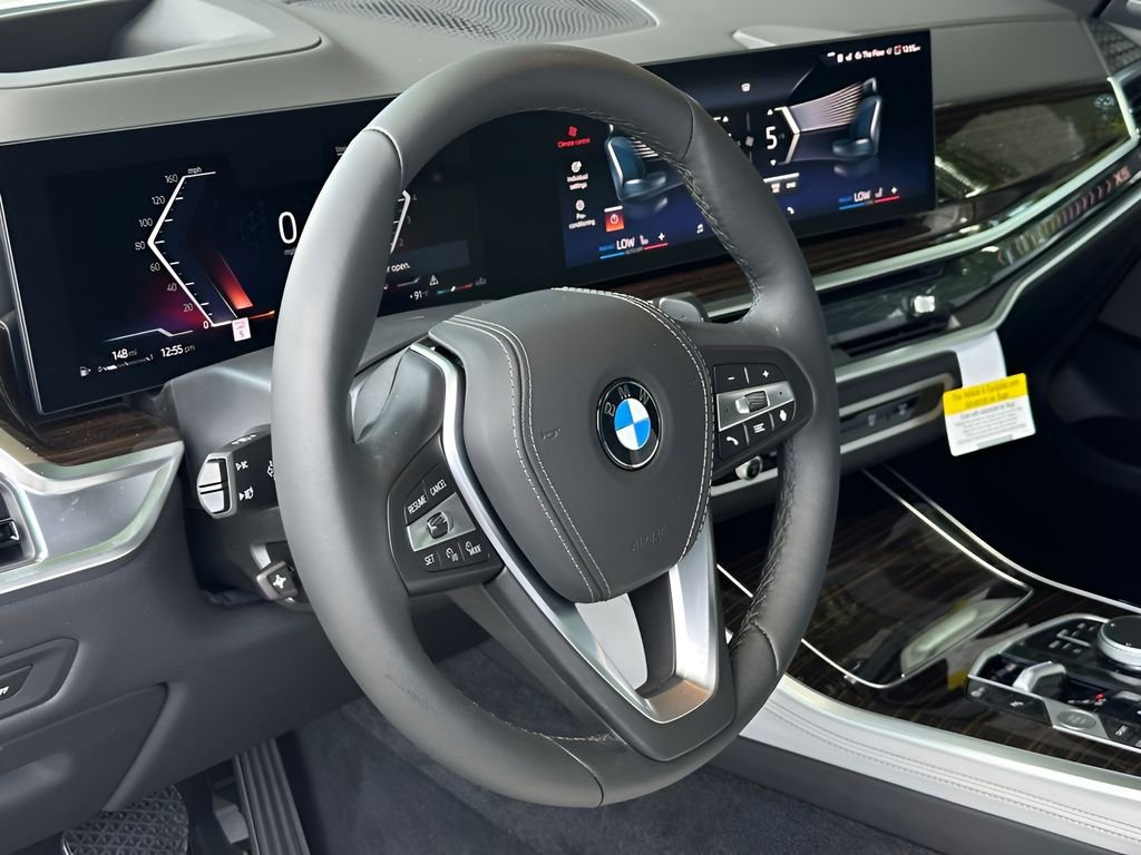 New 2026 Mineral White Metallic BMW sDrive40i image 13