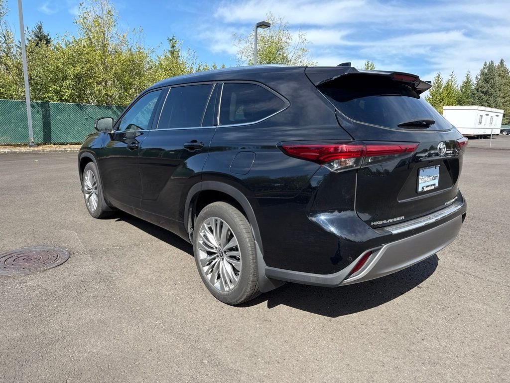 Used 2022 Midnight Black Metallic Toyota Platinum image 4