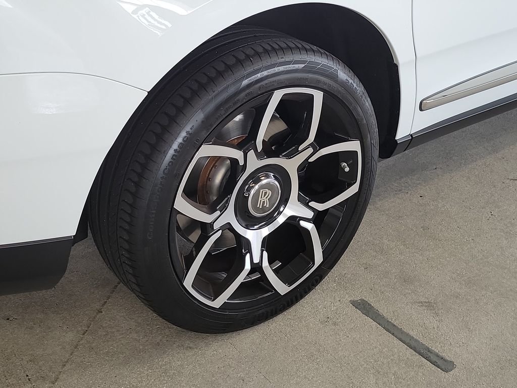 Used 2022 White Rolls-Royce Base image 7