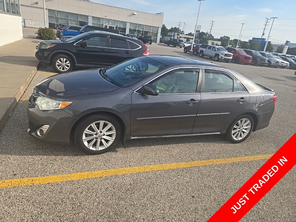 Used 2013 Gray Toyota XLE image 8