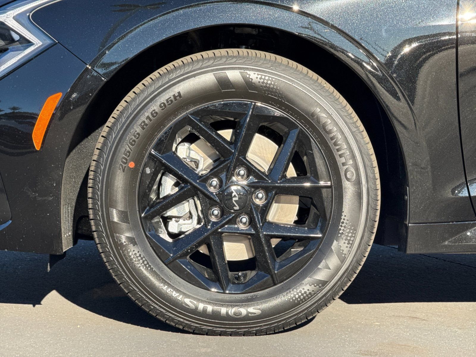 New 2026 Aurora Black Pearl Kia LXS FWD image 30