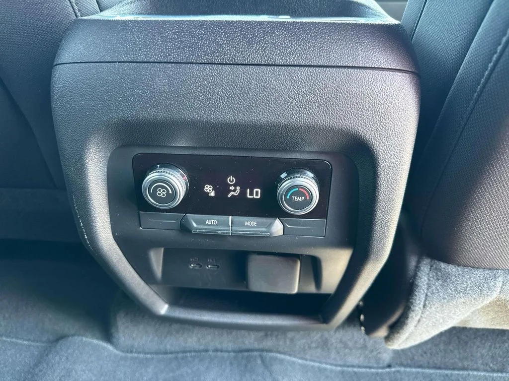 Used 2025 White GMC Elevation image 15