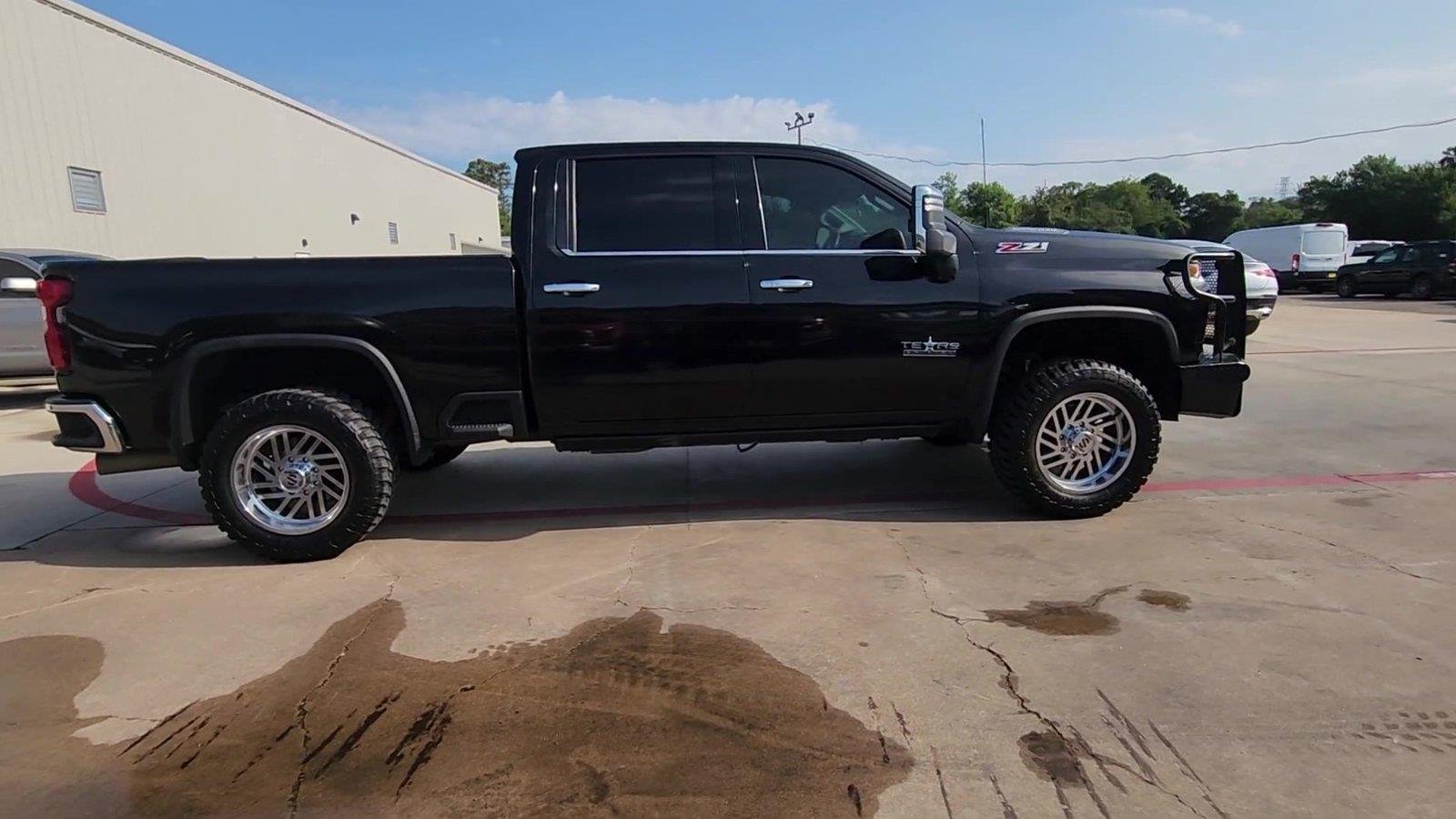 2023 Chevrolet Silverado 2500HD LTZ - Photo 9