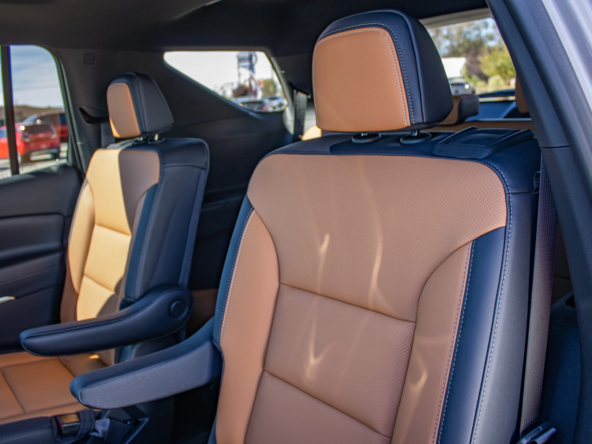 2027 Chevrolet Traverse Z71 - Photo 16