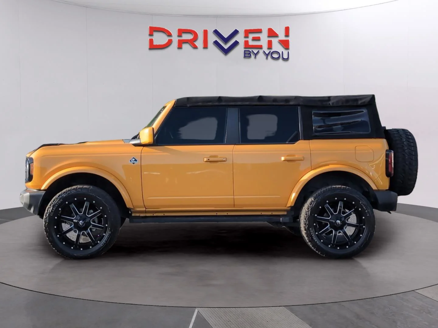 Used 2021 Cyber Orange Metallic Tri-Coat Ford Outer Banks image 2