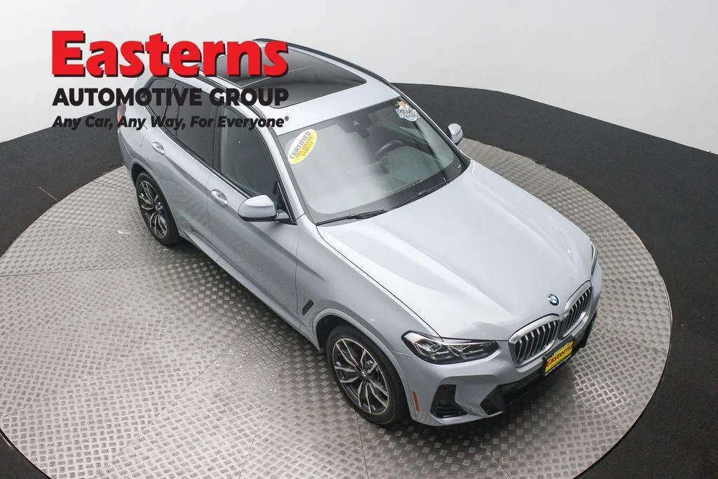 Used 2022 Gray BMW sDrive30i image 3
