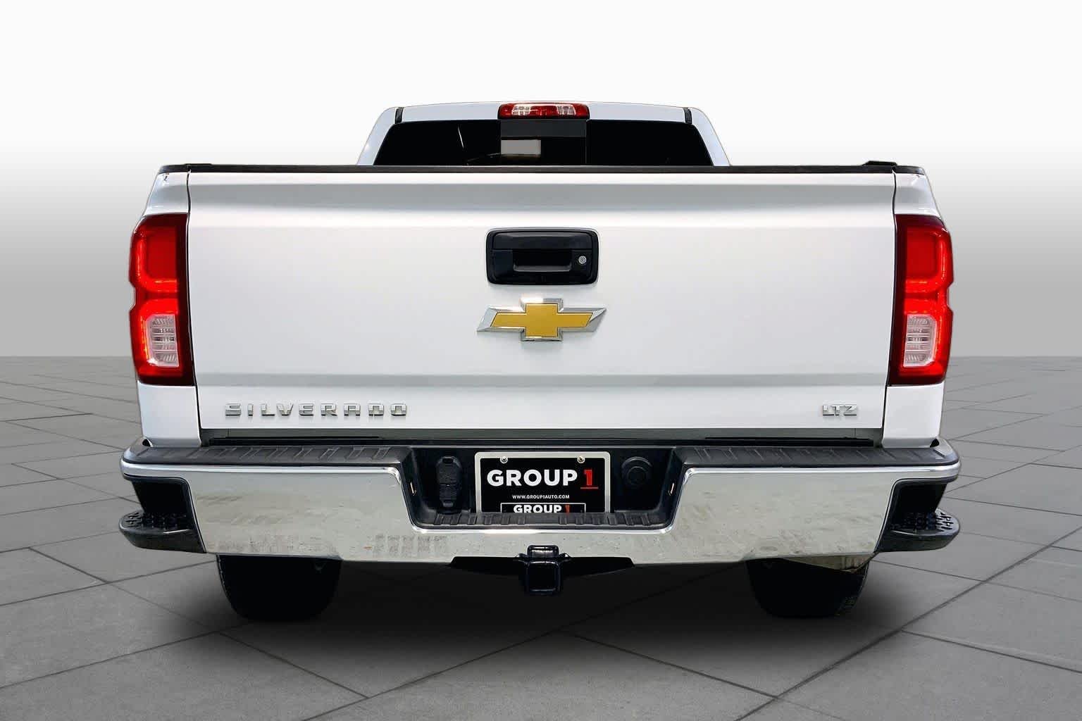 Used 2018 Summit White Chevrolet LTZ image 4
