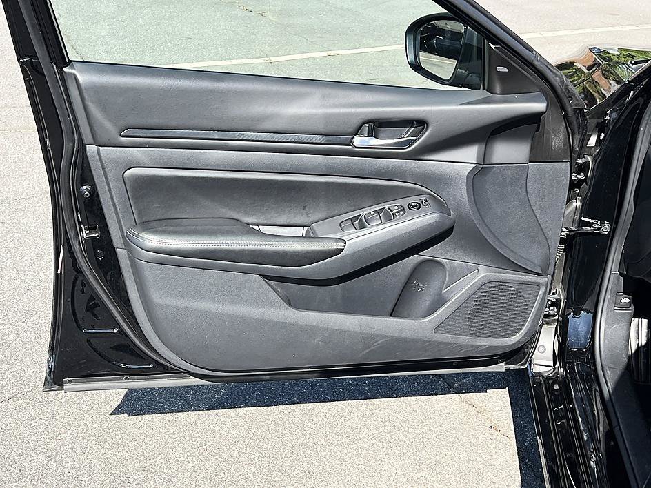 Certified Used 2025 Super Black Nissan SV image 19