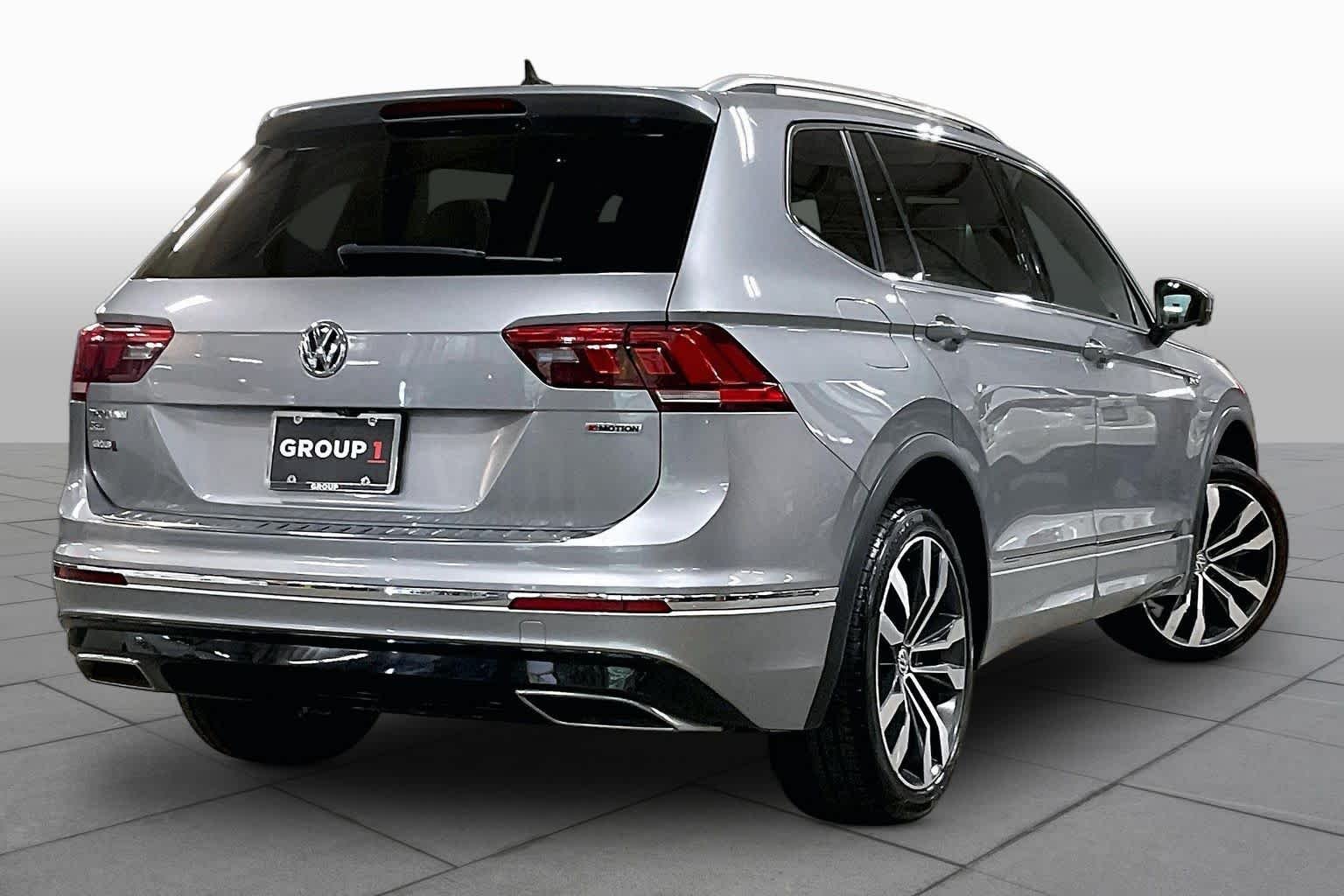 Used 2020 Pyrite Silver Metallic Volkswagen SEL Premium R-Line image 13