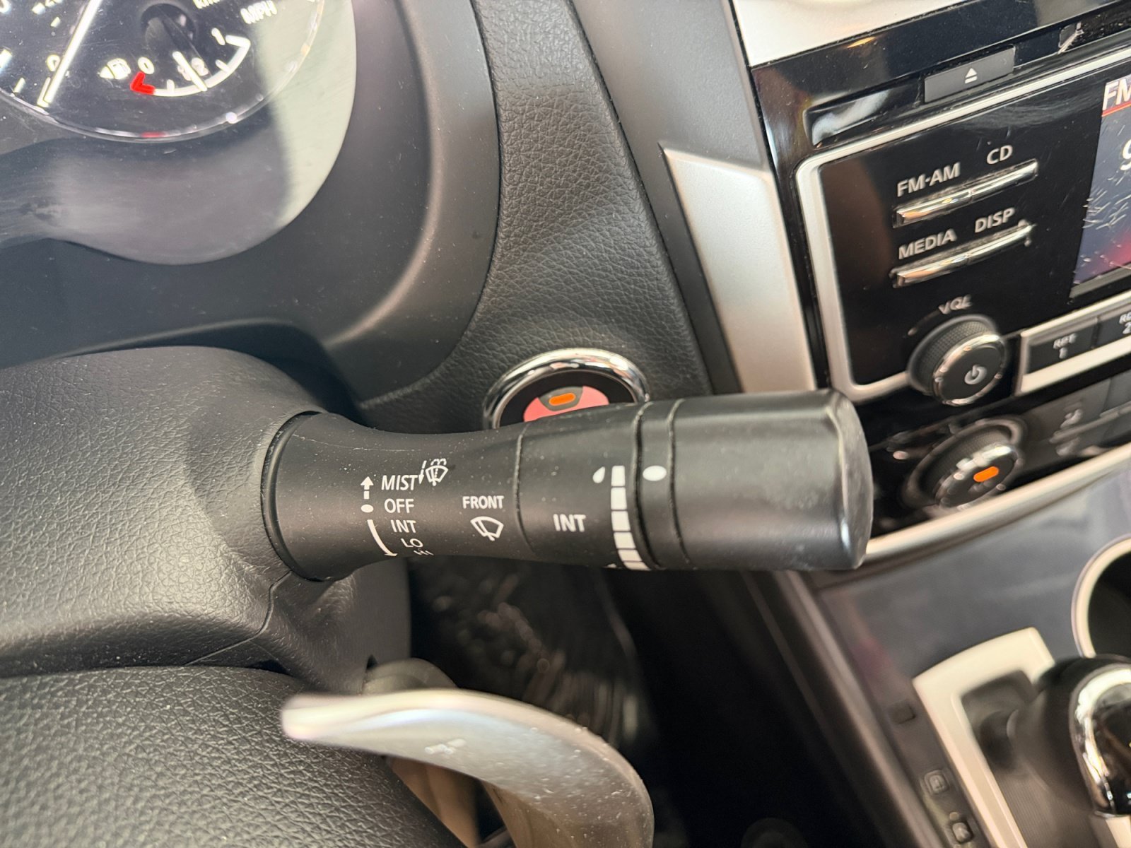 Used 2018 Pearl White Nissan 2.5 SR image 14