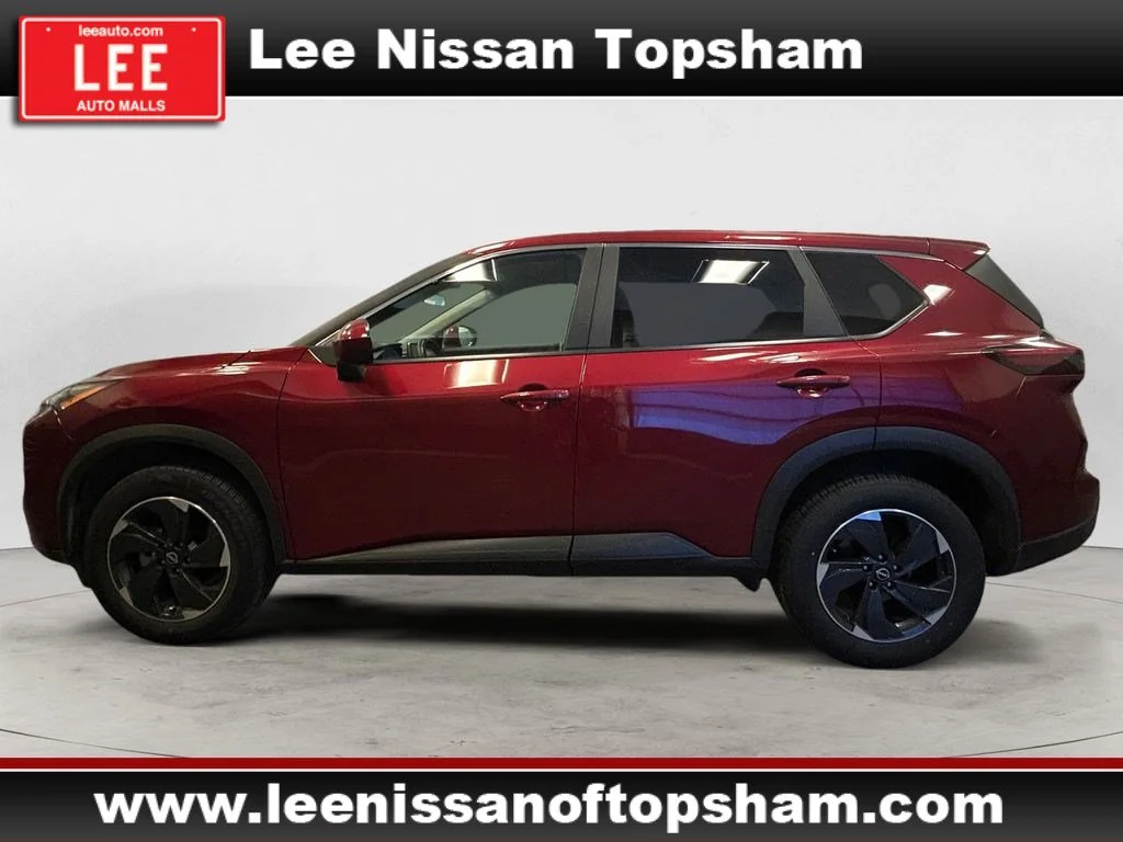Used 2025 Scarlet Ember Tintcoat Nissan SV image 2