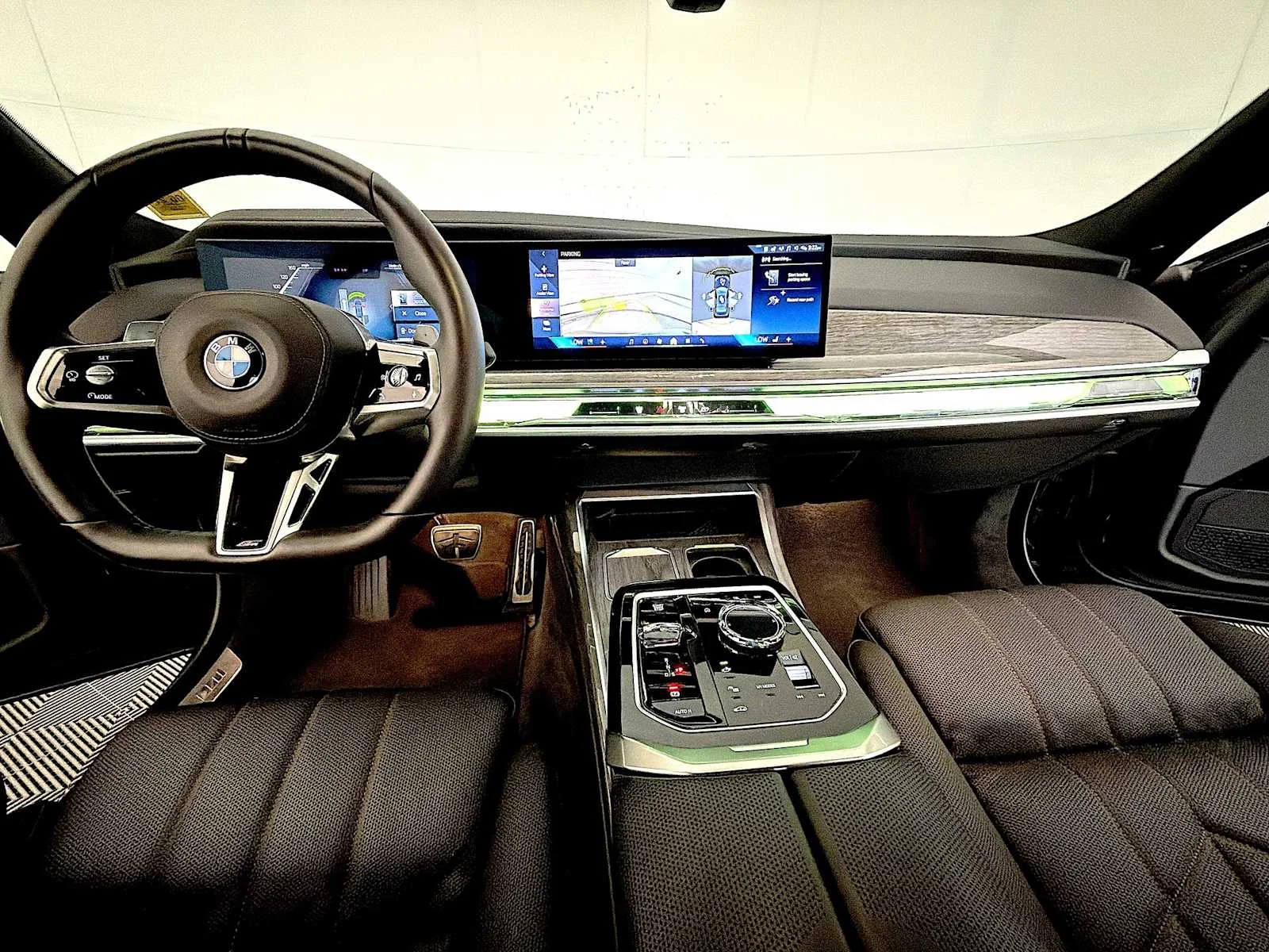 Certified Used 2025 Black Sapphire Metallic BMW 760i xDrive image 15