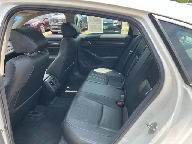 Used 2021 Platinum White Pearl Honda EX-L image 14