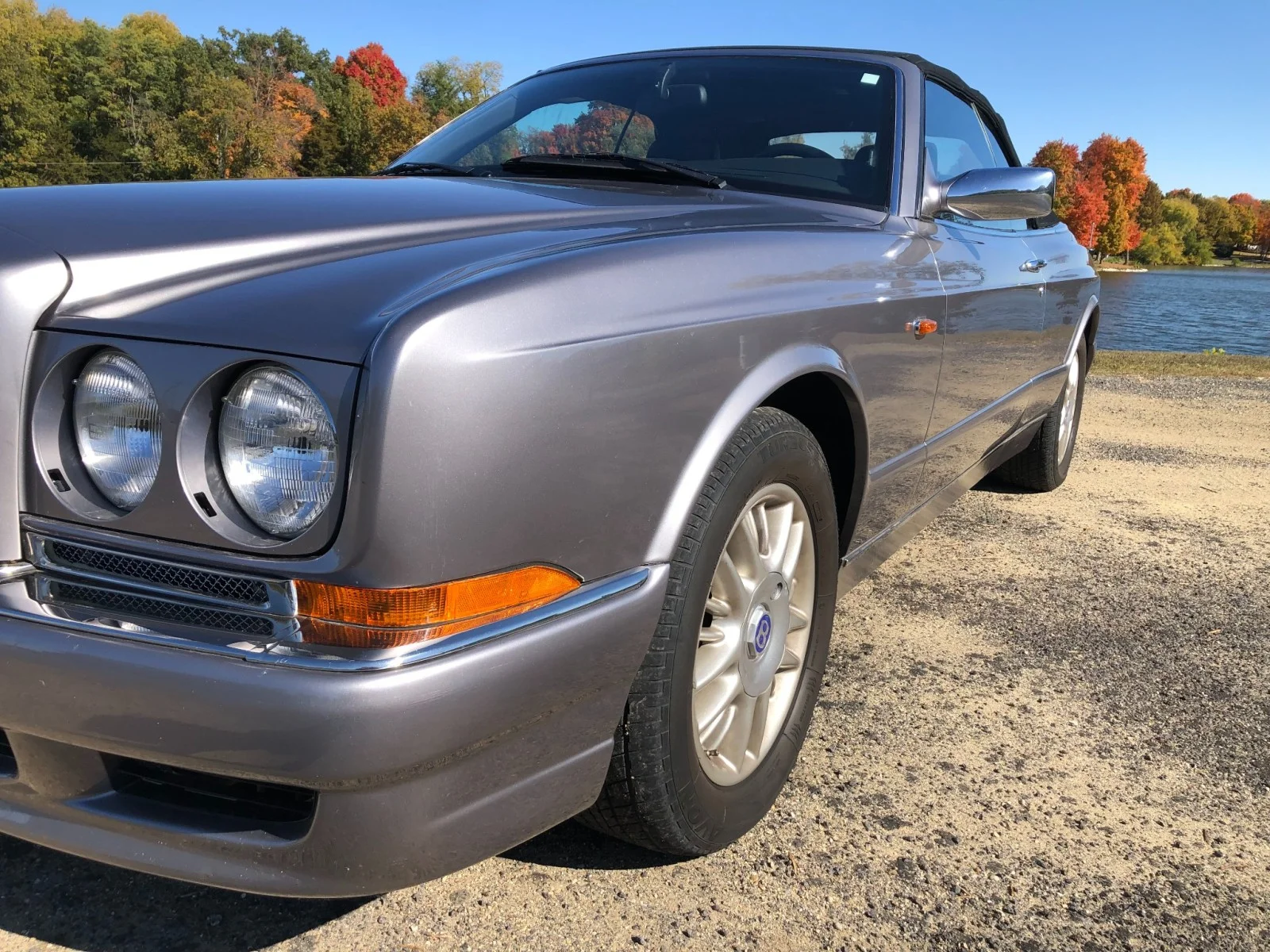 Used 2002 Silver Bentley  image 19