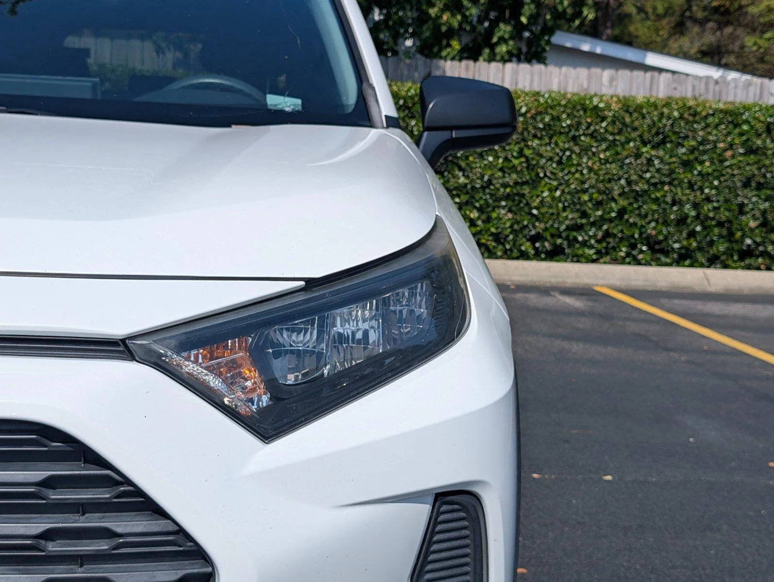 Used 2019 Super White Toyota LE image 12