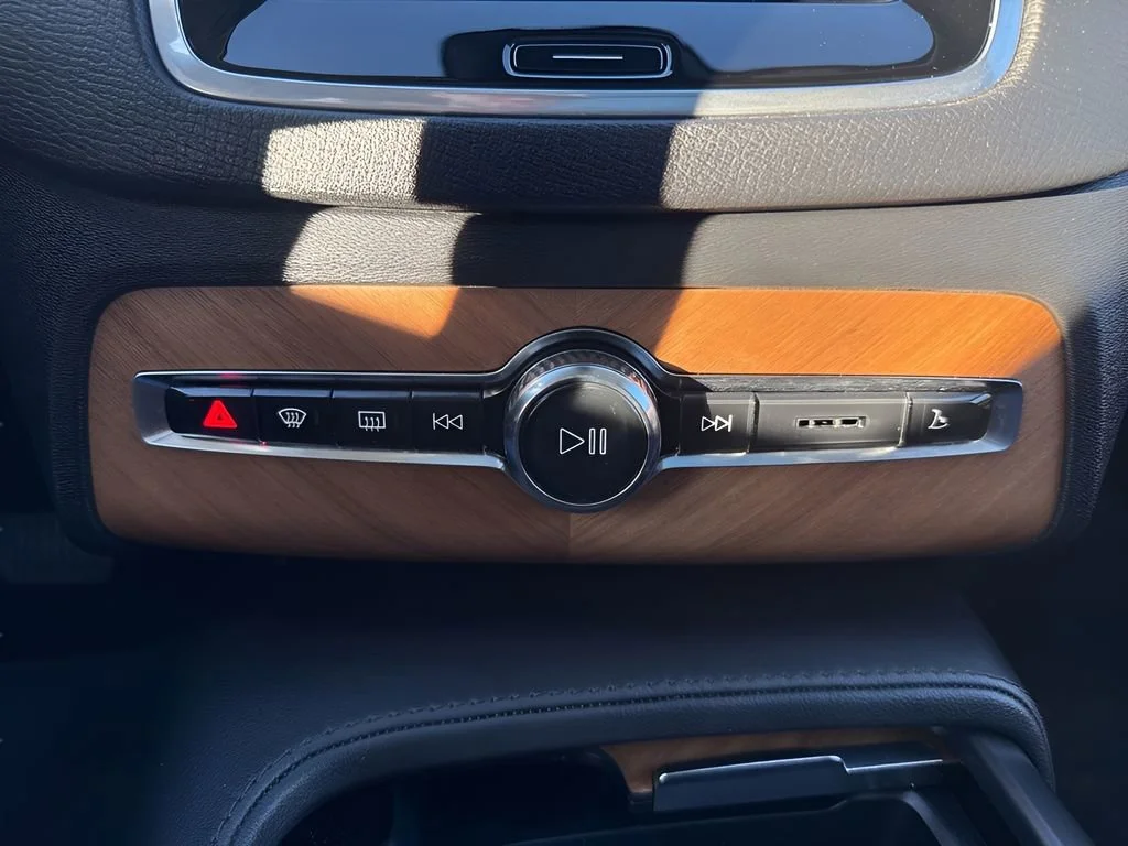 Used 2024 Gray Volvo Plus Bright Theme image 25