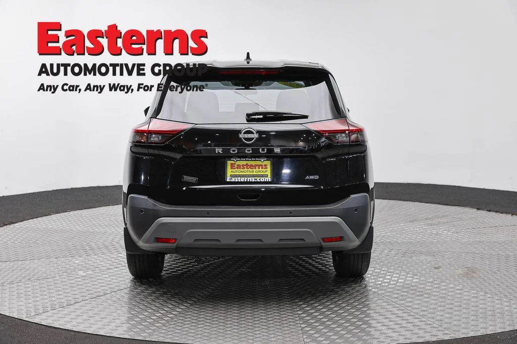 Used 2023 Black Nissan S image 6
