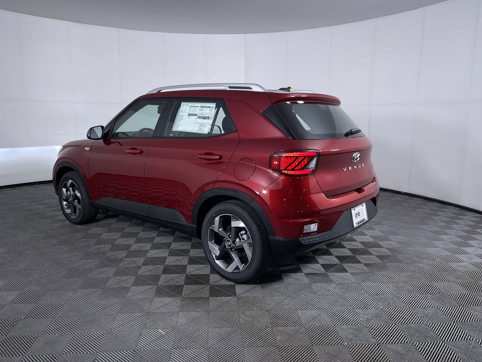 Used 2025 Ultimate Red Hyundai Limited image 7