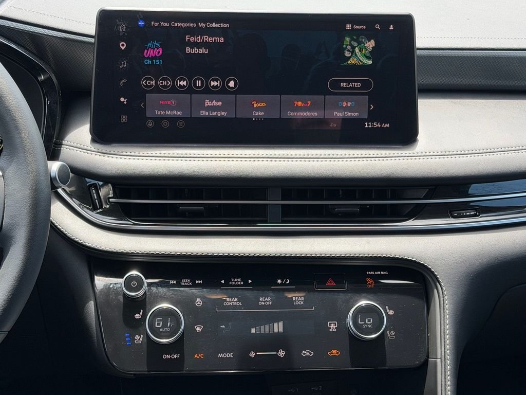 Used 2026 Green INFINITI LUXE image 18