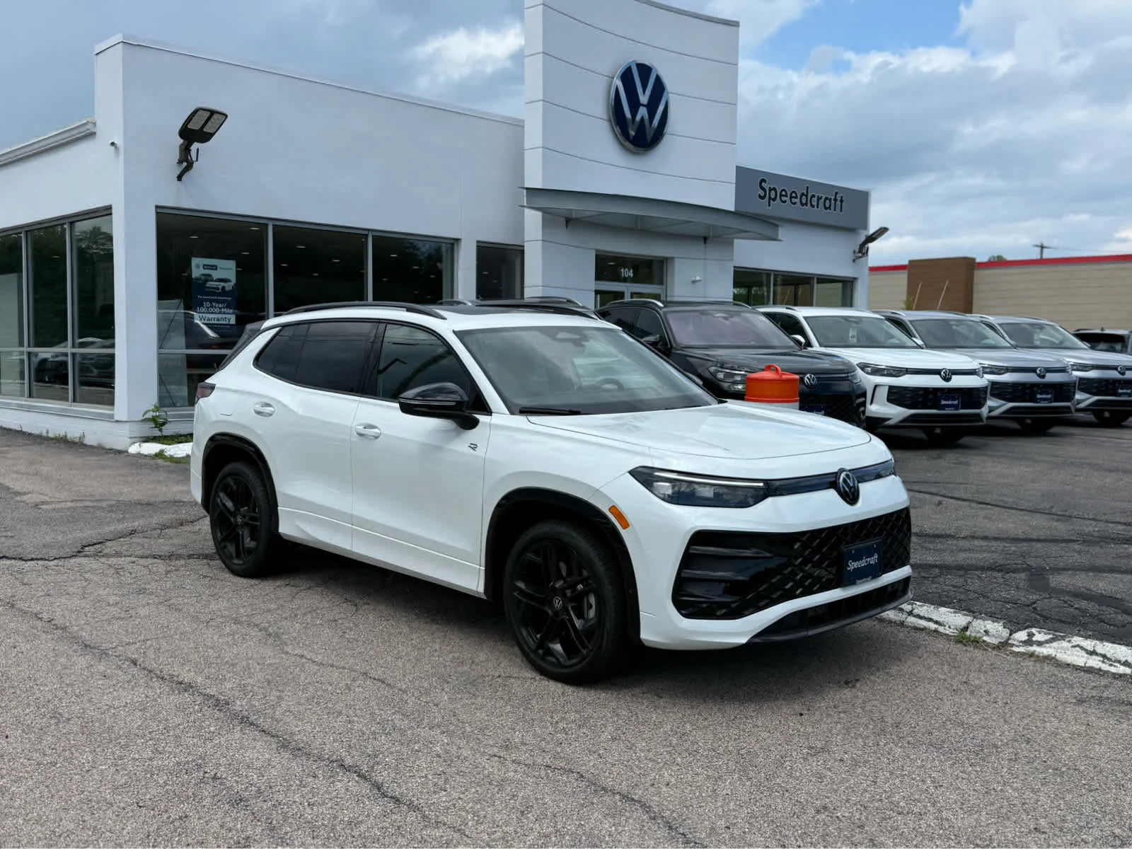 2026 Volkswagen Tiguan SE R-Line Black
