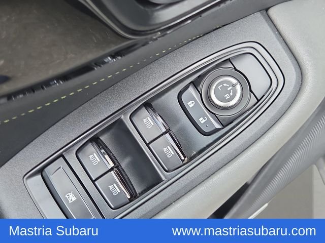 Used 2025 Crystal White Pearl Subaru Onyx Edition image 15
