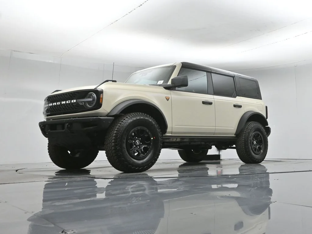 New 2026 Desert Sand Ford Badlands image 43