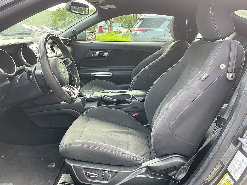 Used 2019 Magnetic Ford GT image 12