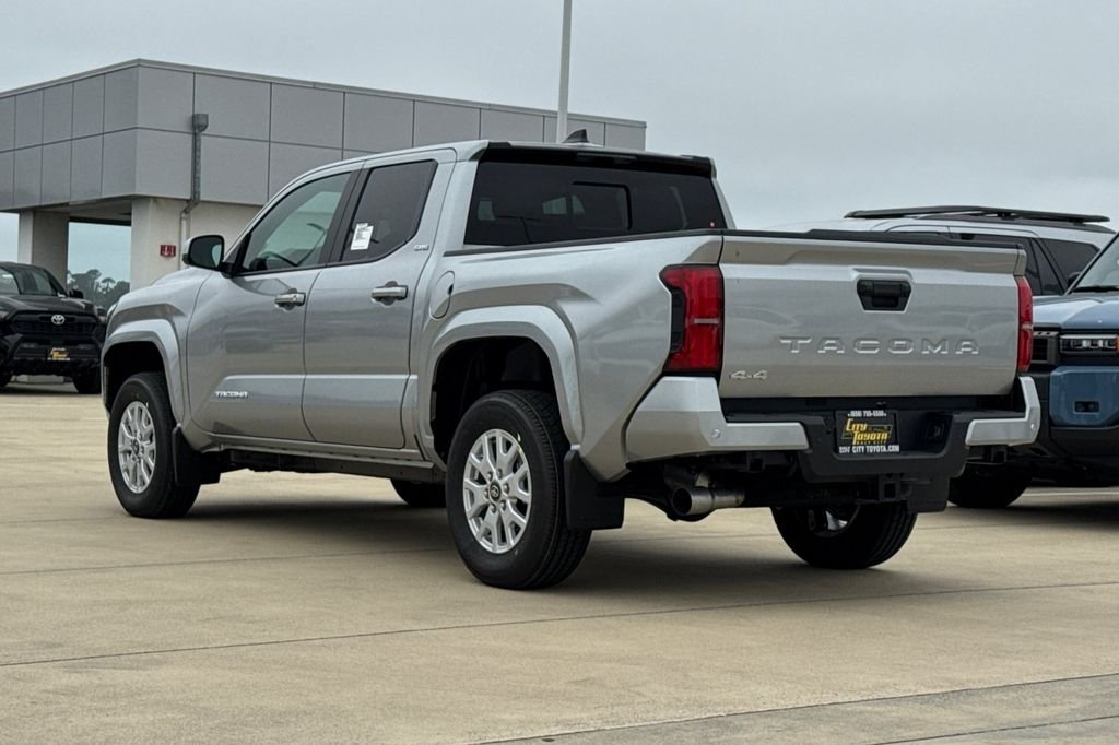 2025 Toyota Tacoma SR5 - Photo 6