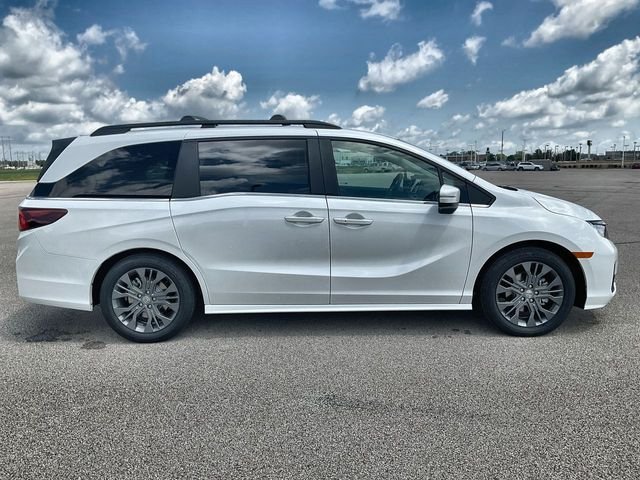 New 2026 Platinum White Pearl Honda Touring image 13