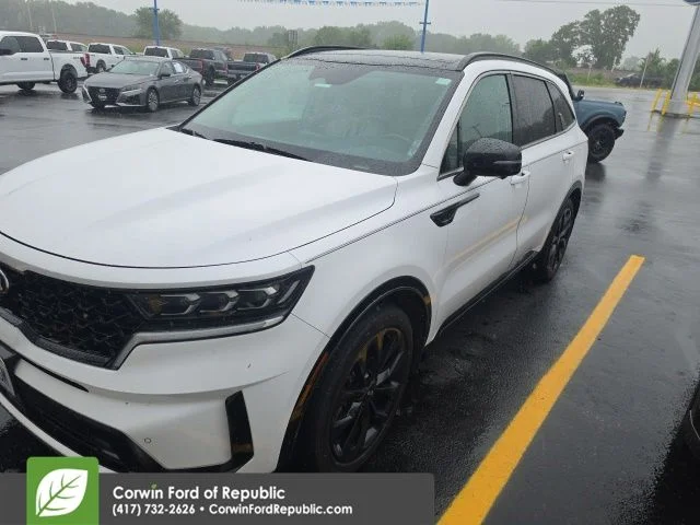 Used 2021 Glacial White Pearl Kia SX-Prestige image 1