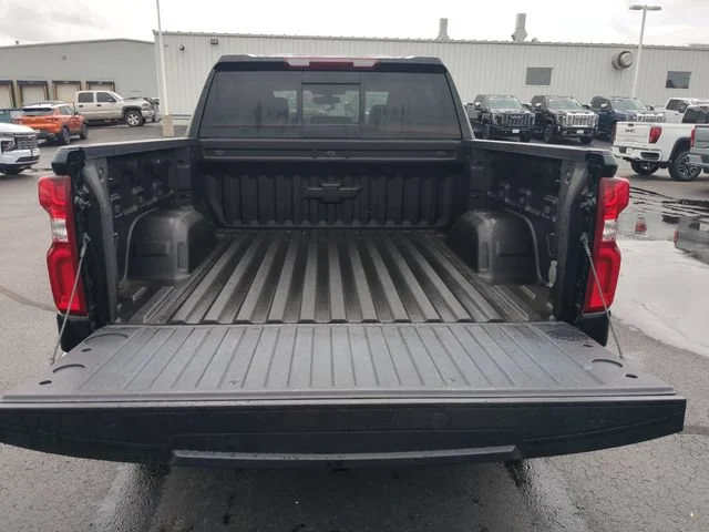 Used 2021 BLACK Chevrolet LTZ image 27