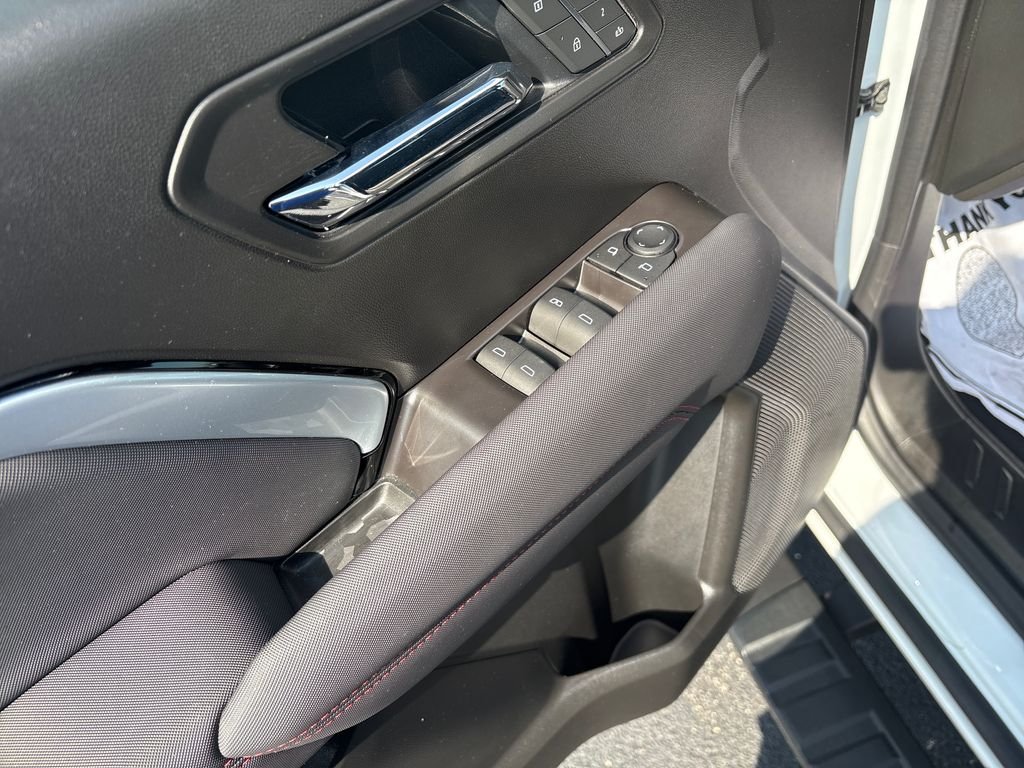 Used 2025 White Chevrolet Z71 image 11