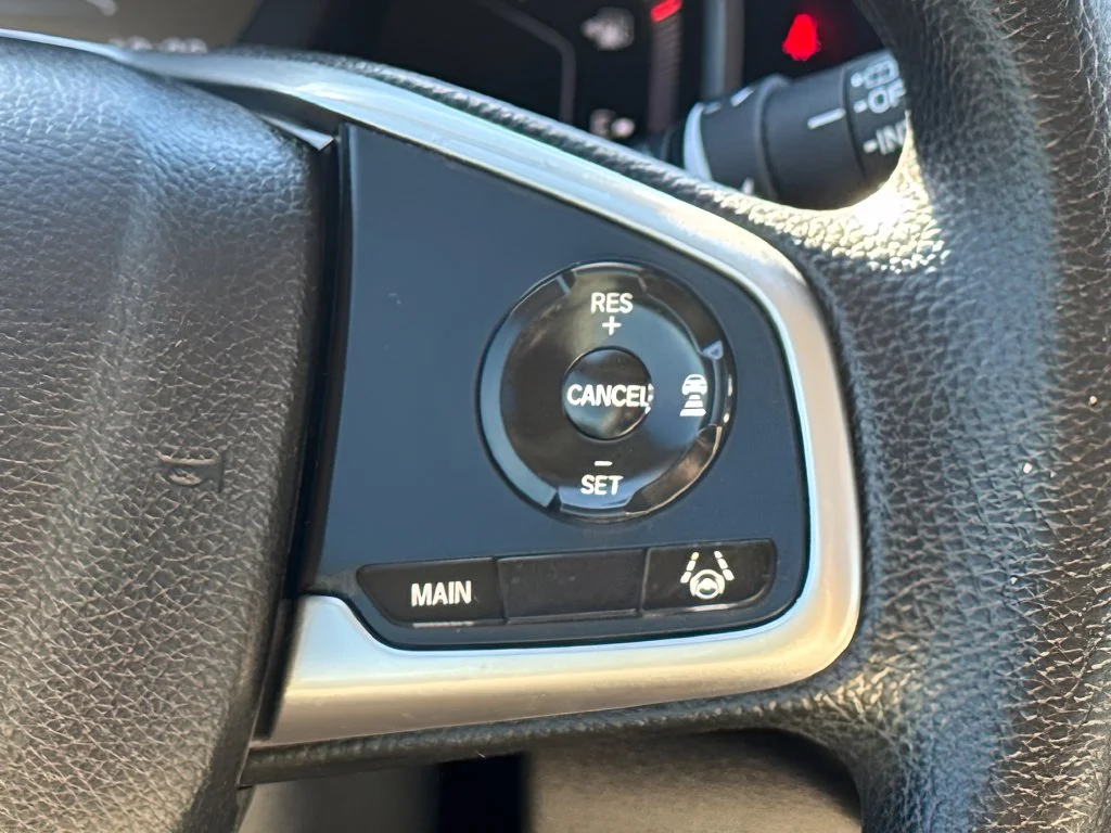 Used 2022 White Honda EX image 17