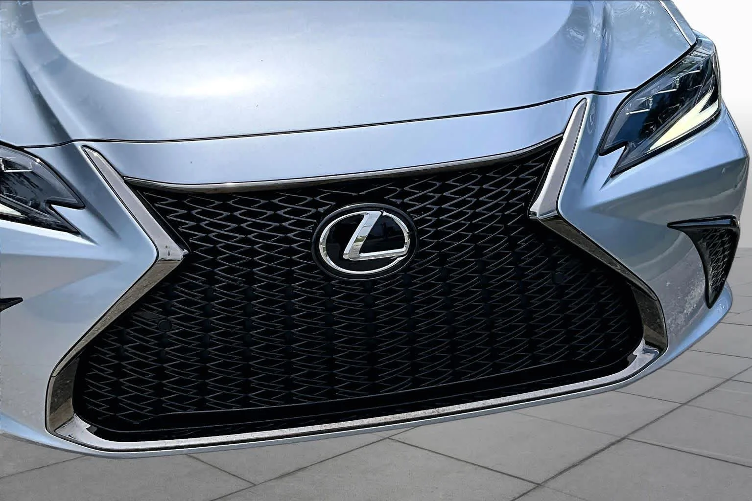Used 2023 Iridium Lexus F SPORT Handling image 30